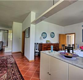 3 bedroom villa with pool and tennis court near Florence, sleeps 6